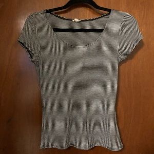 🌼 2 for $15 🌼 Garage Stripped Top